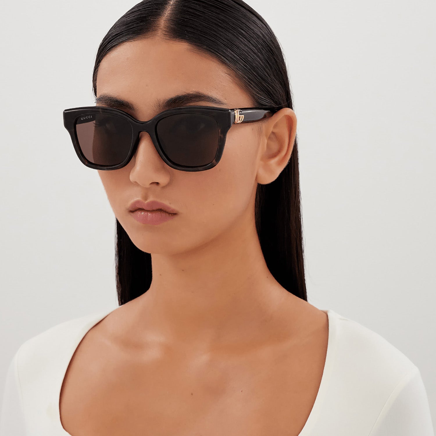 Emblem Rounded Squared Korean Fitting Shape